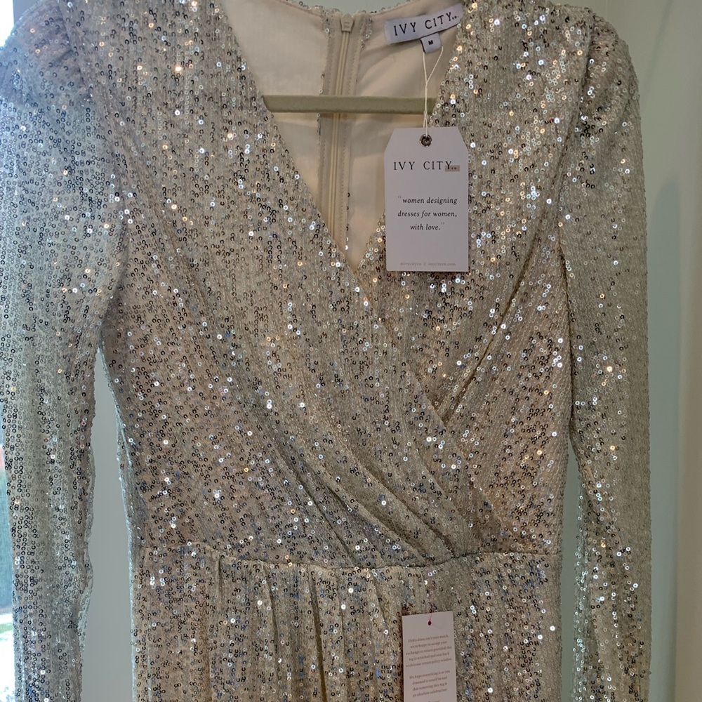 Ivy City Co. Starlight Dress NWT Sequin Midi Size M and L